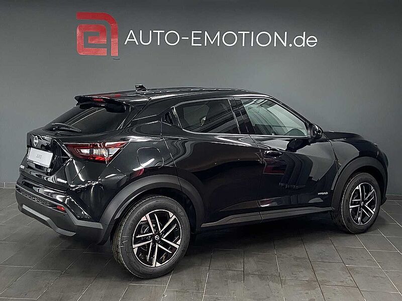 Nissan Juke N-Connecta 1.6 Hybrid 4AMT