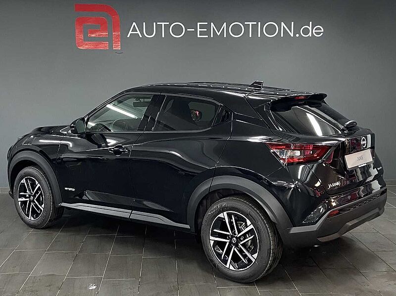 Nissan Juke N-Connecta 1.6 Hybrid 4AMT