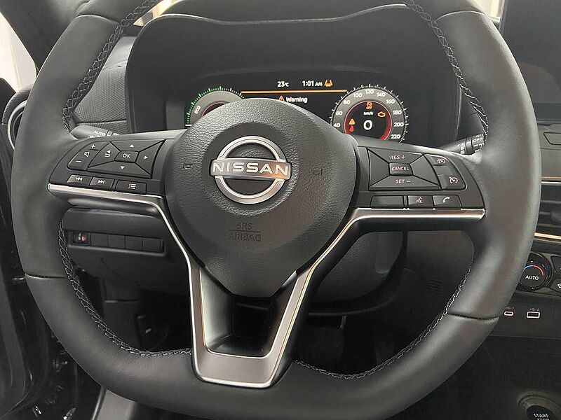 Nissan Juke N-Connecta 1.6 Hybrid 4AMT